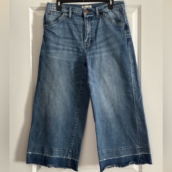 Madewell Wide Leg Cropped Jeans in Medium Wash - Picture 3 of 8